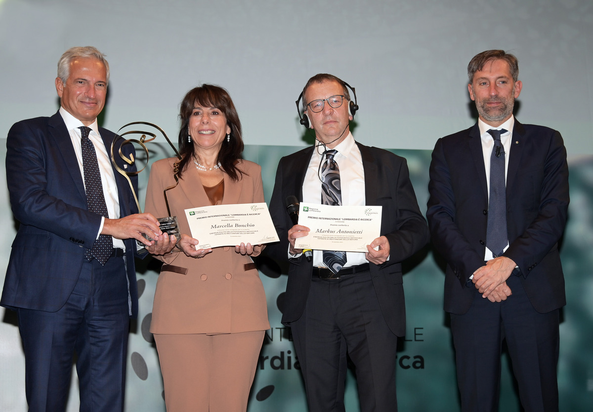 Premio Internazionale Lombardia è Ricerca premiati scienziati che hanno scoperto l’idrogeno verde. Premio Internazionale Lombardia è Ricerca premiati scienziati che hanno scoperto l’idrogeno verde.