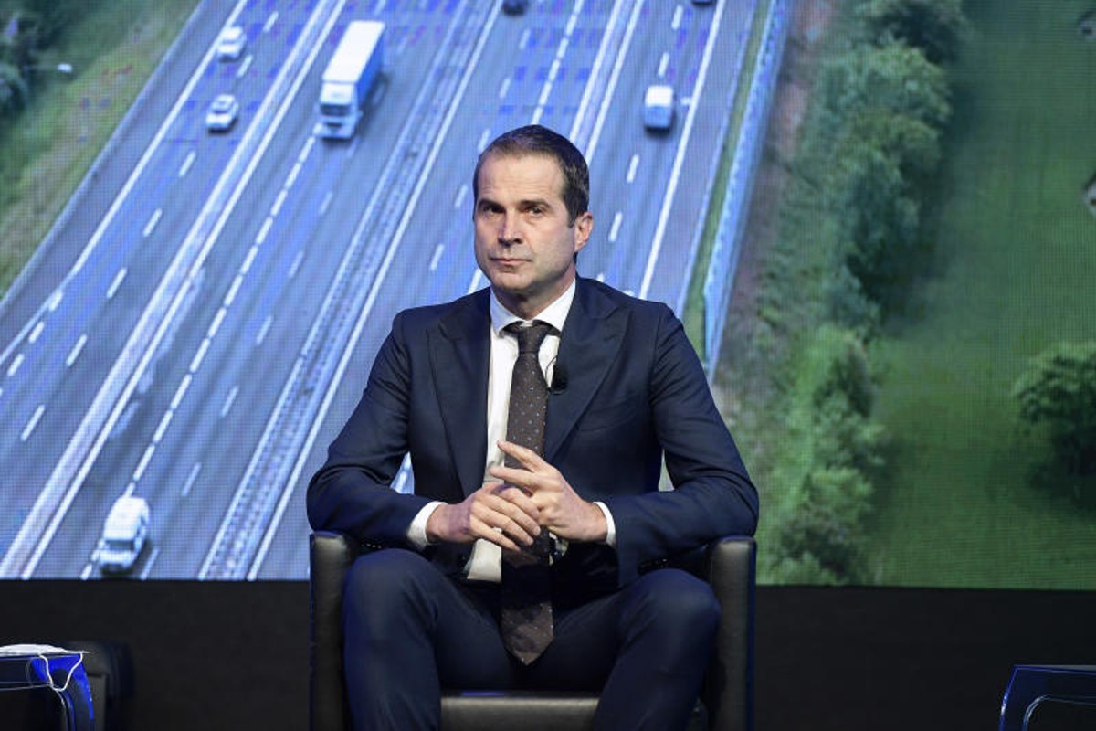 Autostrade torna in utile nei 9 mesi: ricavi in crescita del 23% a 2,8 mld Autostrade torna in utile nei 9 mesi: ricavi in crescita del 23% a 2,8 mld