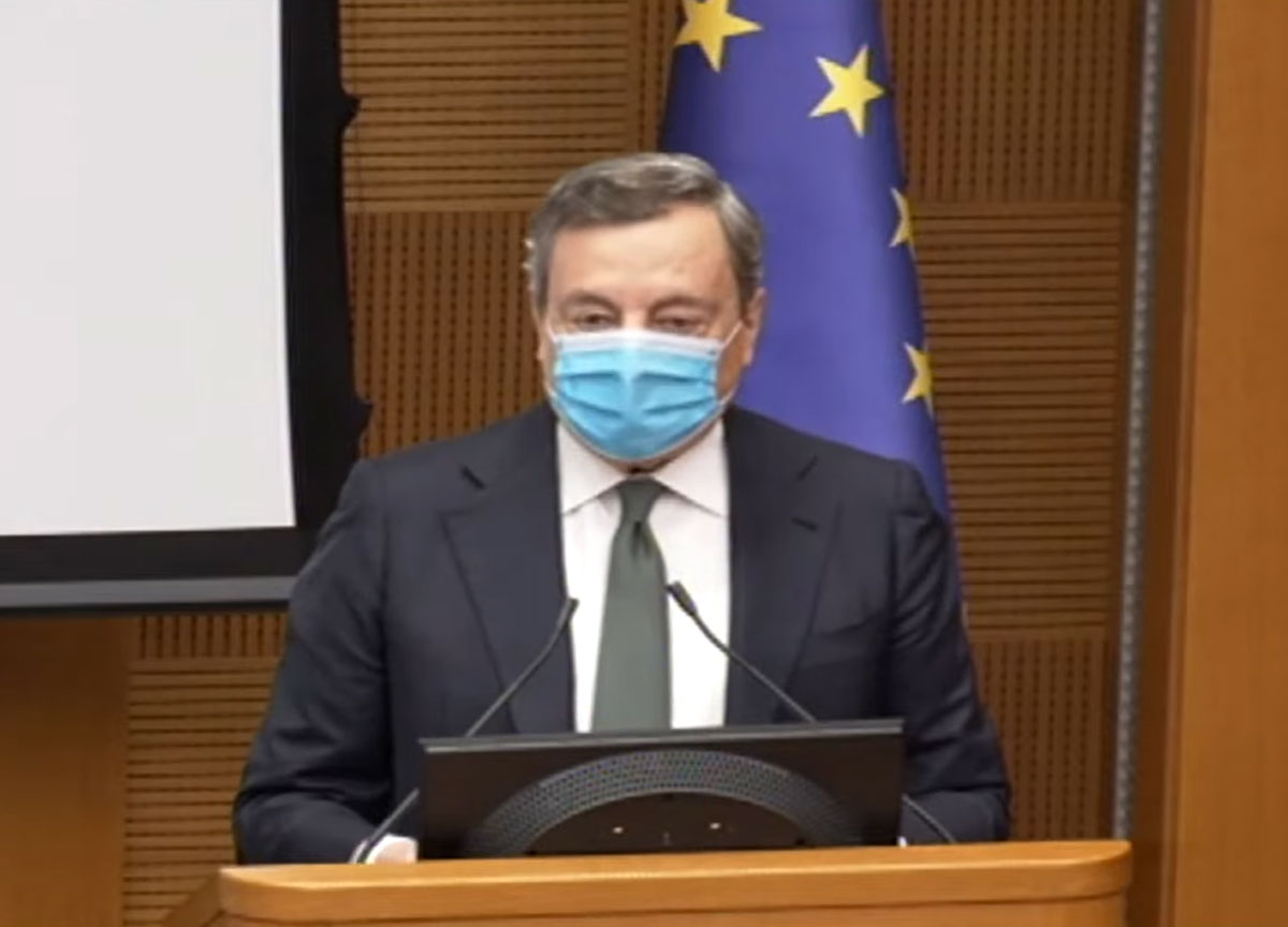 Draghi cita La Malfa e parla ai partiti: “Stop al non governo, serve coraggio” Draghi cita La Malfa e parla ai partiti: “Stop al non governo, serve coraggio”