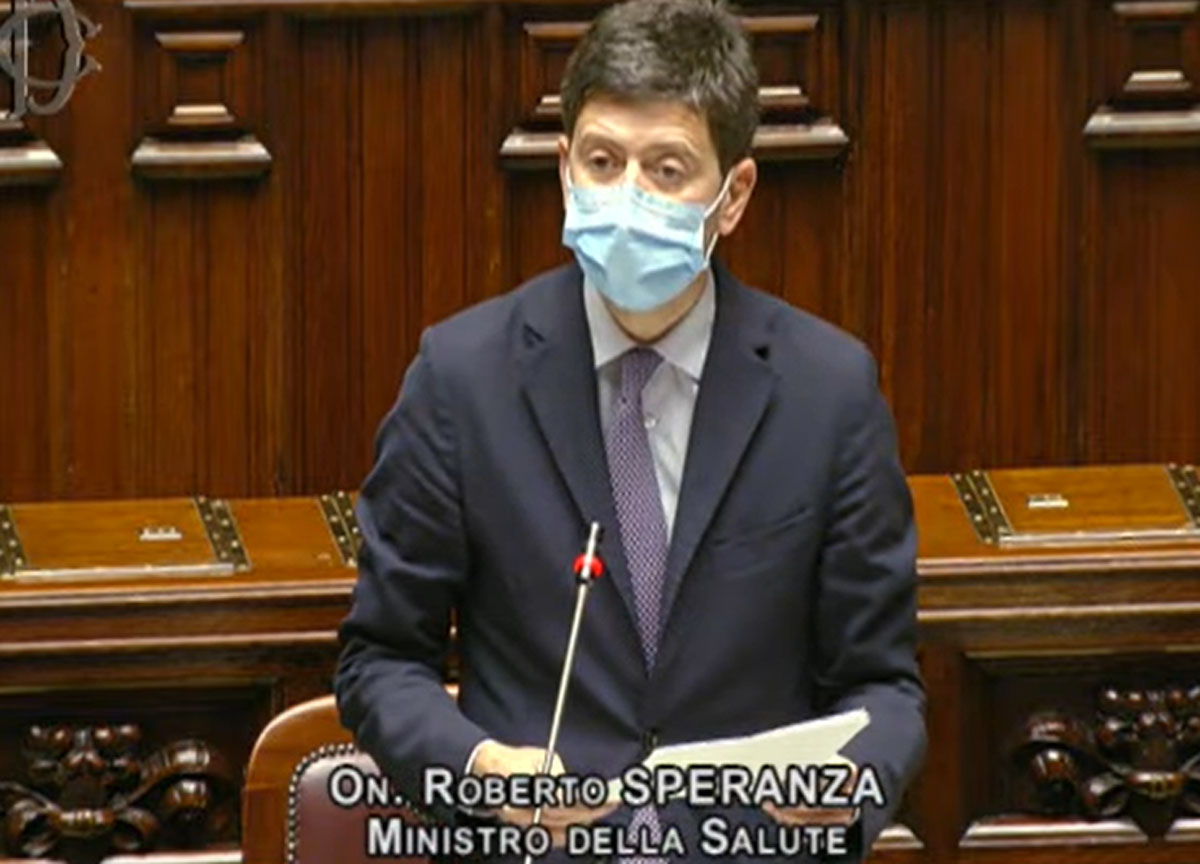 Speranza, terza dose: “Dal primo dicembre anche per chi ha tra 40 e 60 anni” Speranza, terza dose: “Dal primo dicembre anche per chi ha tra 40 e 60 anni”