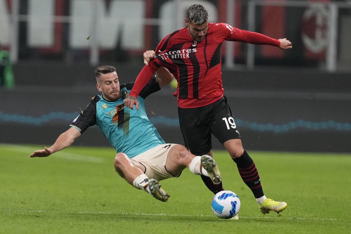 Milan rinnovi: si lavora per Leao, Theo, Bennacer e Romagnoli senza Raiola