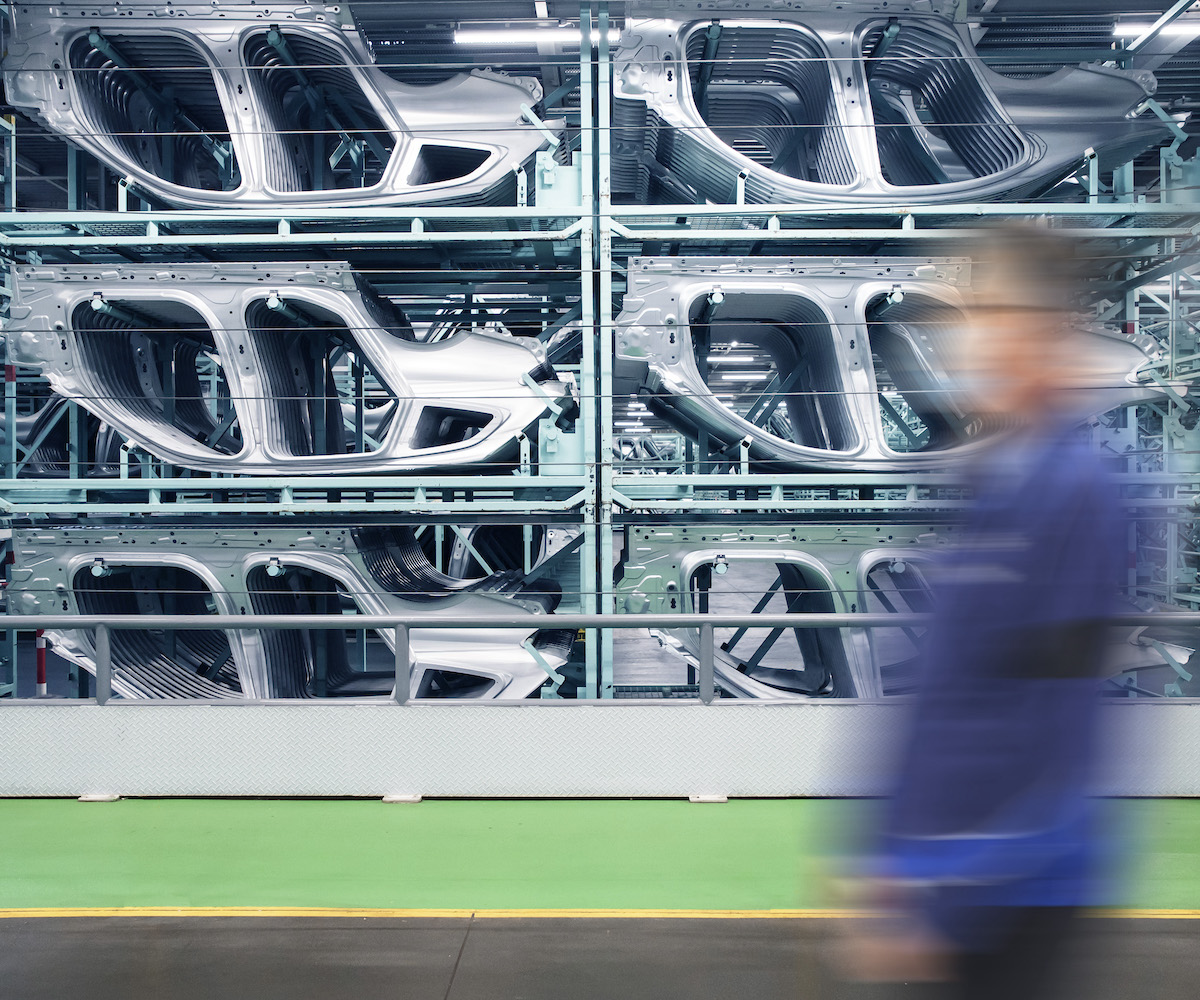 Dal 2025 BMW utilizzerà acciaio prodotto in modo green