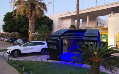 ELECTRIQA: il tour elettrificato di Mercedes arriva a Roma