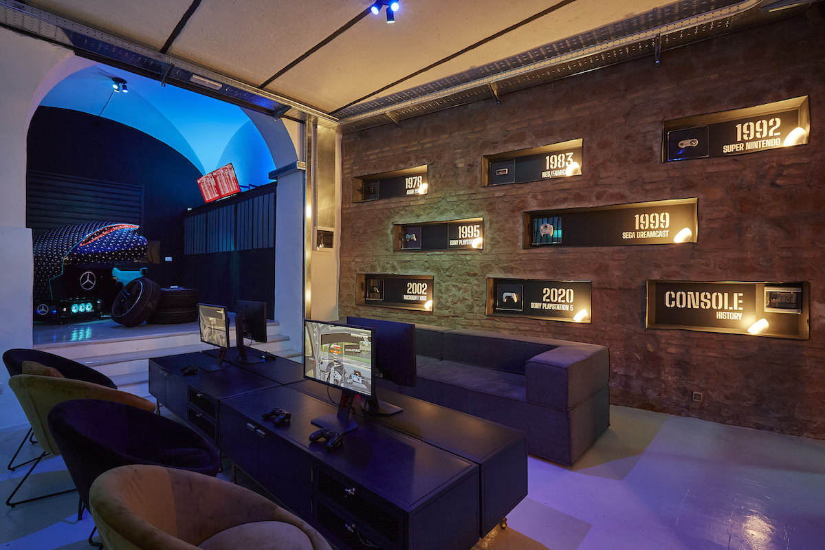 Mercedes inaugura la casa degli eSport nel cuore Roma Mercedes inaugura la casa degli eSport nel cuore Roma