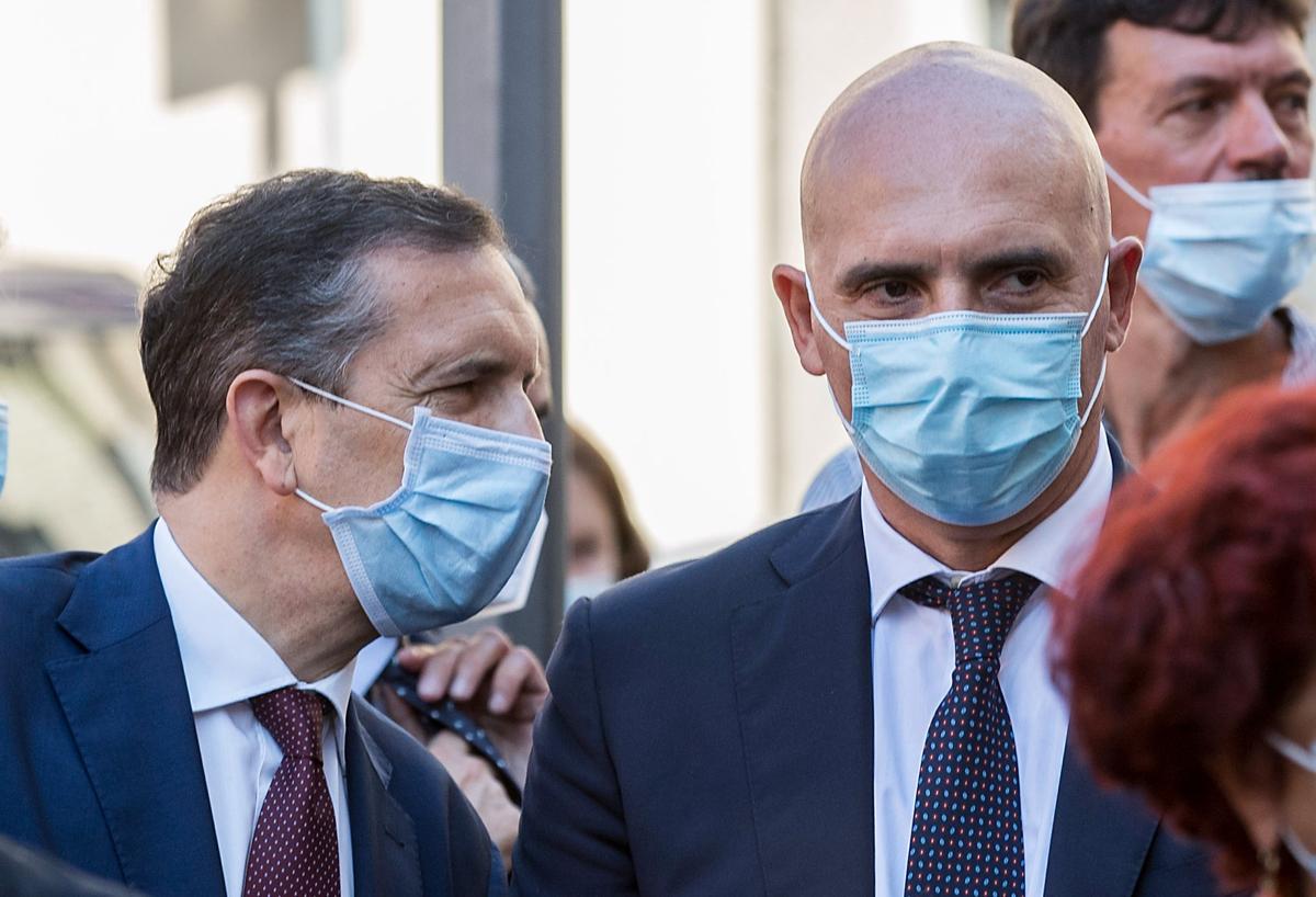 Tim, torna l’incertezza. Crolla in borsa. Ubs: “Accordo sulla rete? Non basta” Tim, torna l’incertezza. Crolla in borsa. Ubs: “Accordo sulla rete? Non basta”