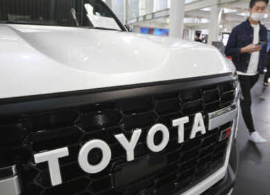 Cop26, Toyota: “Il mondo non è pronto ai veicoli green” e non firma l’accordo