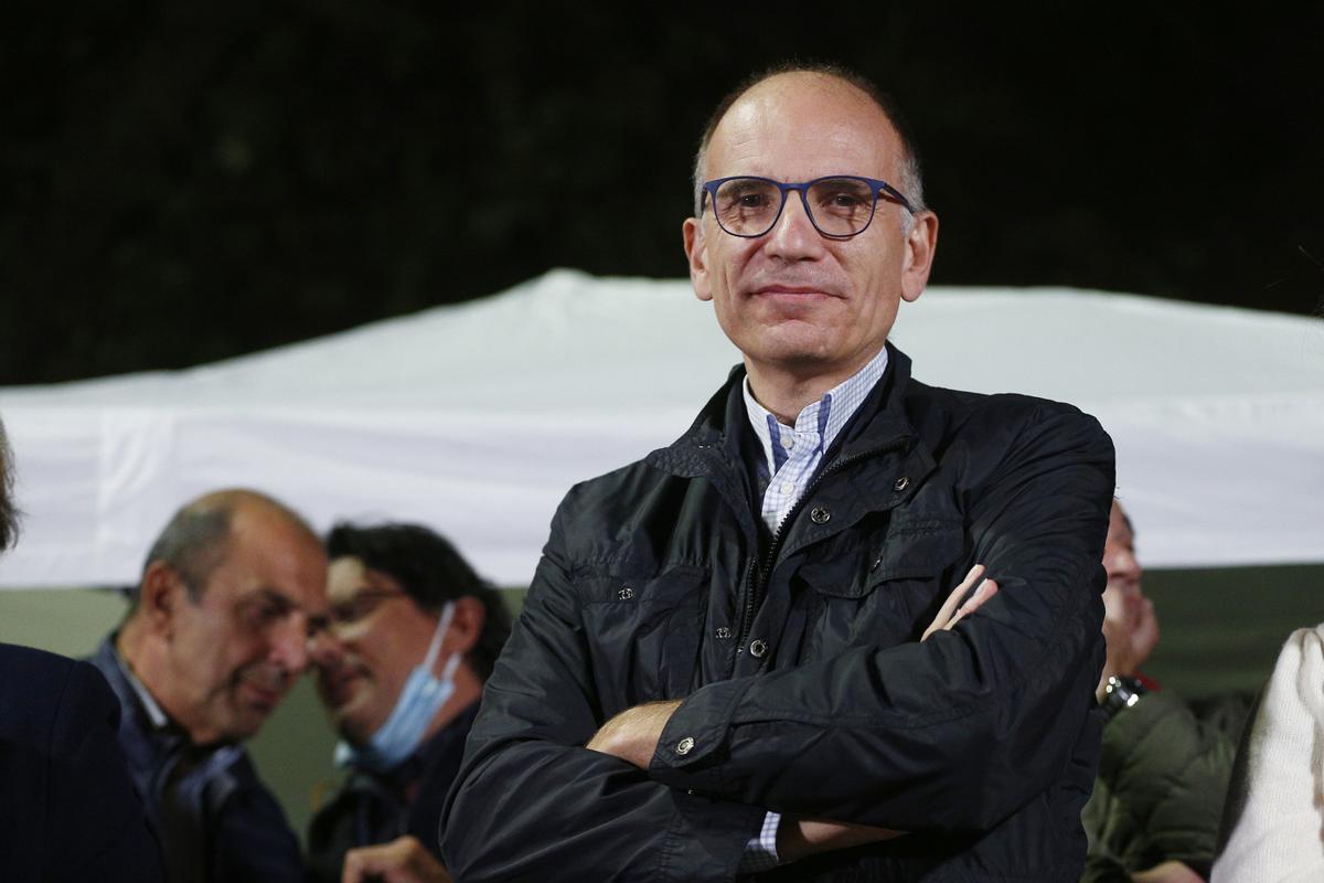 Letta: “Prima patto sulla manovra, poi il Quirinale. Renzi? Esterrefatto” Letta: “Prima patto sulla manovra, poi il Quirinale. Renzi? Esterrefatto”