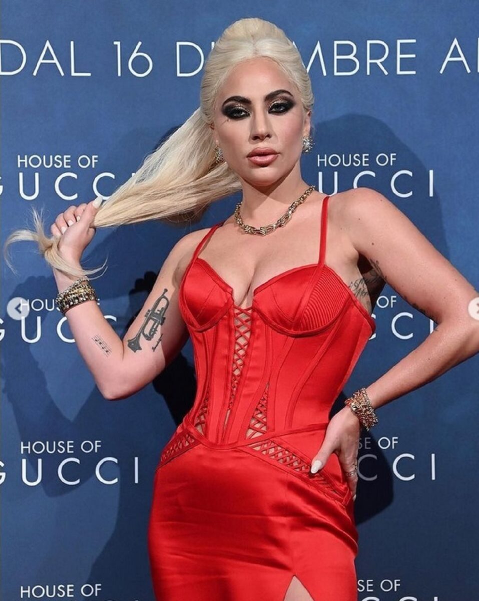 Lady Gaga a Milano per la prima di “House of Gucci”. FOTO Lady Gaga a Milano per la prima di “House of Gucci”. FOTO