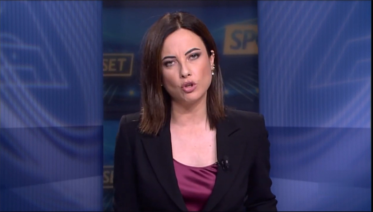 Mediaset: Studio Aperto, Tg4 e Sport Mediaset chiudono? La verità del Biscione Mediaset: Studio Aperto, Tg4 e Sport Mediaset chiudono? La verità del Biscione
