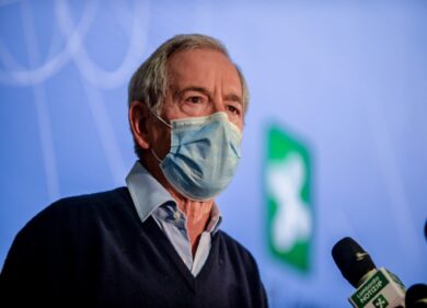 Covid, Bertolaso: “Terza dose? Inevitabile, dovranno farla tutti”