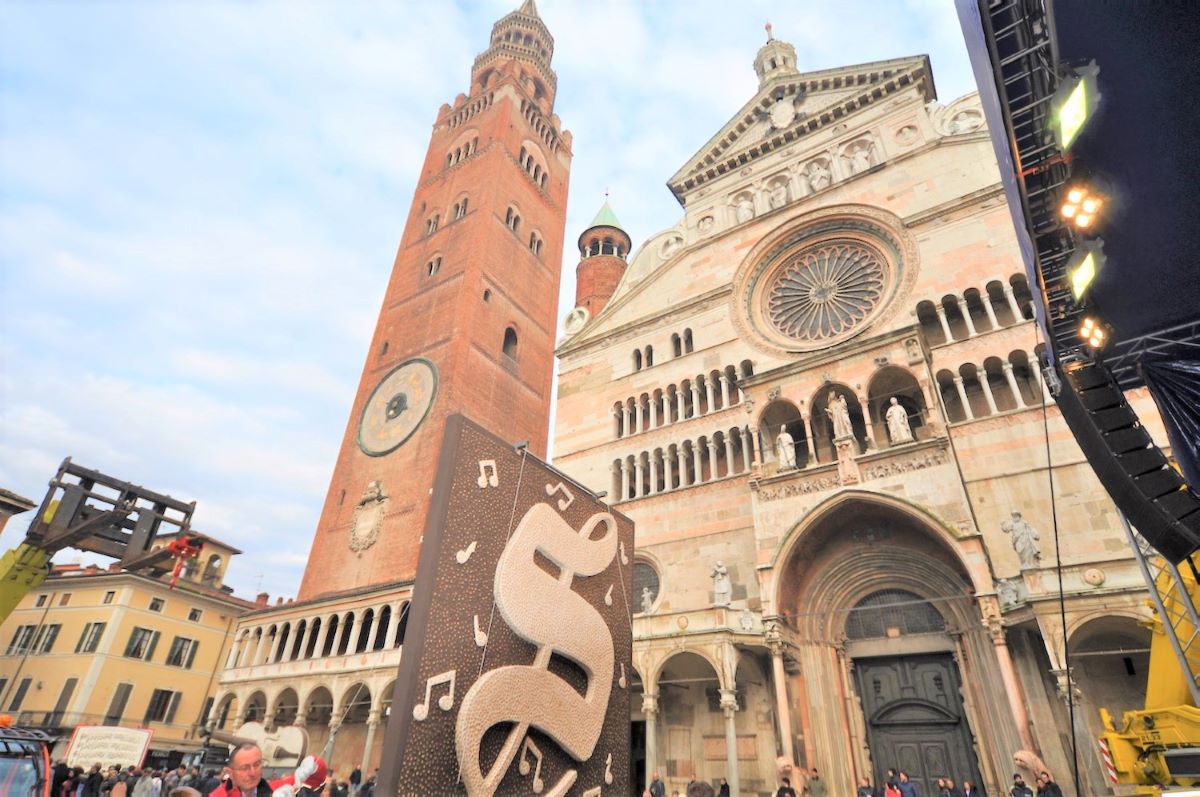 Torrone, Cremona: festa con un omaggio a Mina per un progetto sociale