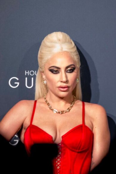 Lady Gaga a Milano all’anteprima di House of Gucci: video esclusivi di Affari