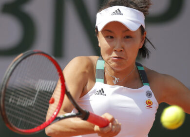 Cina, sparita tennista Peng Shuai: aveva accusato di stupro l’ex vicepremier