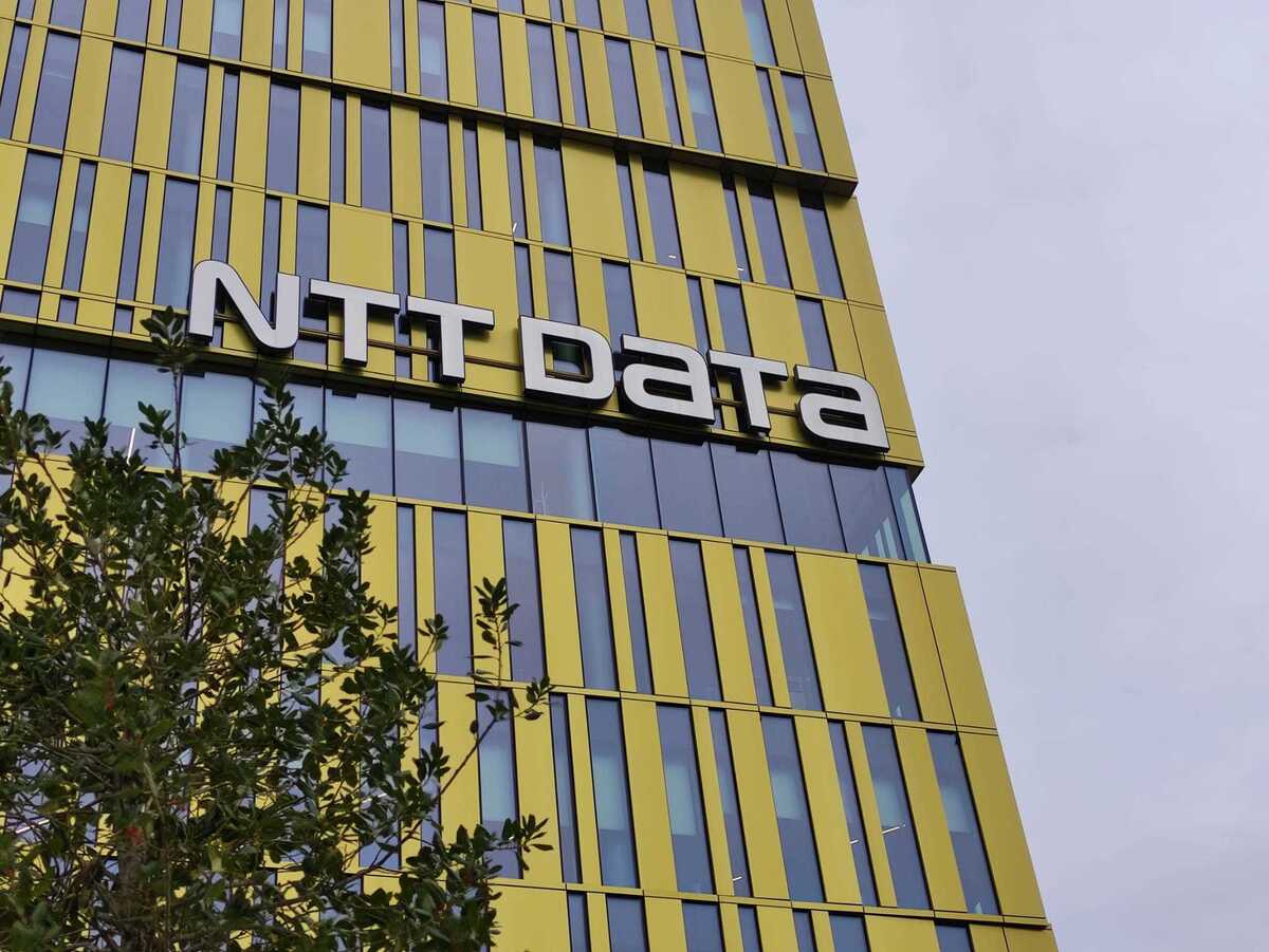 NTT Data, inaugurata la nuova sede. Ruffinoni: “In arrivo 5.000 assunzioni” NTT Data, inaugurata la nuova sede. Ruffinoni: “In arrivo 5.000 assunzioni”