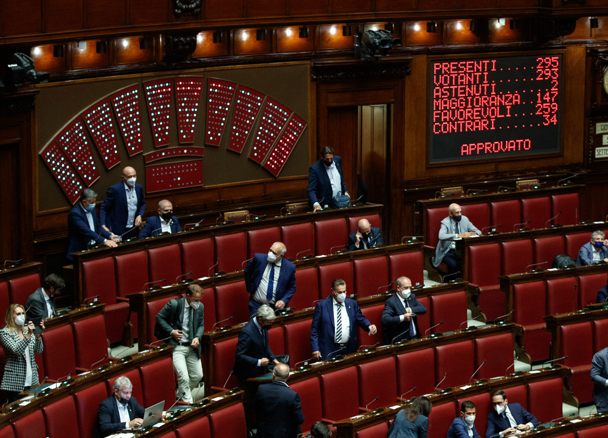 Parlamentari, pensione sicura anche se cade prima il governo. Decisione presa Parlamentari, pensione sicura anche se cade prima il governo. Decisione presa