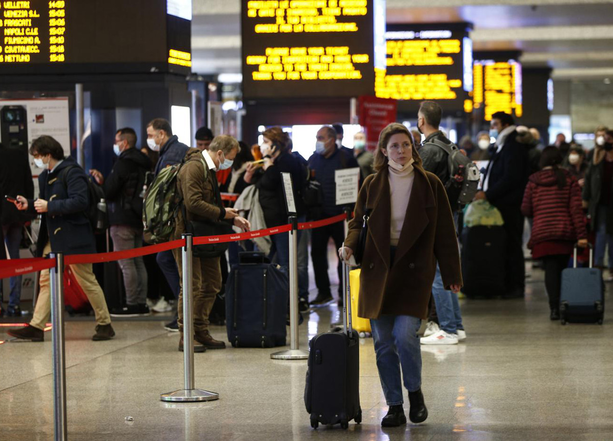 Green Pass, verso divieti per i No Vax: passa linea Regioni. Sei d’accordo? Green Pass, verso divieti per i No Vax: passa linea Regioni. Sei d’accordo?