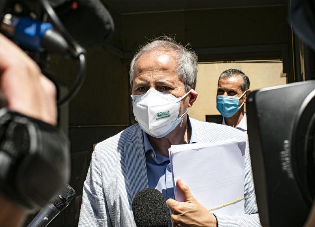 Crisanti: “La caccia ai No Vax? Utile solo per coprire gli errori fatti” Crisanti: “La caccia ai No Vax? Utile solo per coprire gli errori fatti”