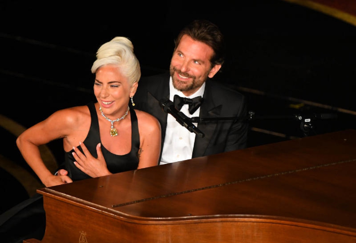 Lady Gaga, flirt con Bradley Cooper? Ecco cosa rivela lui. E Germanotta… Lady Gaga, flirt con Bradley Cooper? Ecco cosa rivela lui. E Germanotta…