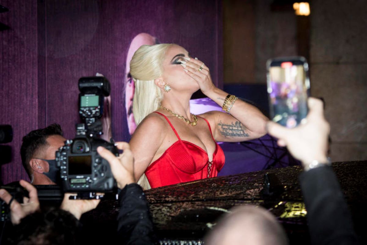 Lady Gaga, flirt con Bradley Cooper? Ecco cosa rivela lui. E Germanotta… Lady Gaga, flirt con Bradley Cooper? Ecco cosa rivela lui. E Germanotta…
