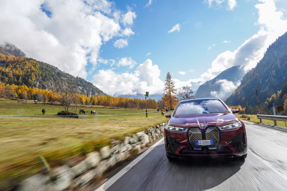 BMW iX è la nuova ammiraglia bavarese proiettata nel futuro