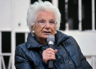 Covid, consigliere leghista alla Segre: “Mancava lei, la numero 75190”