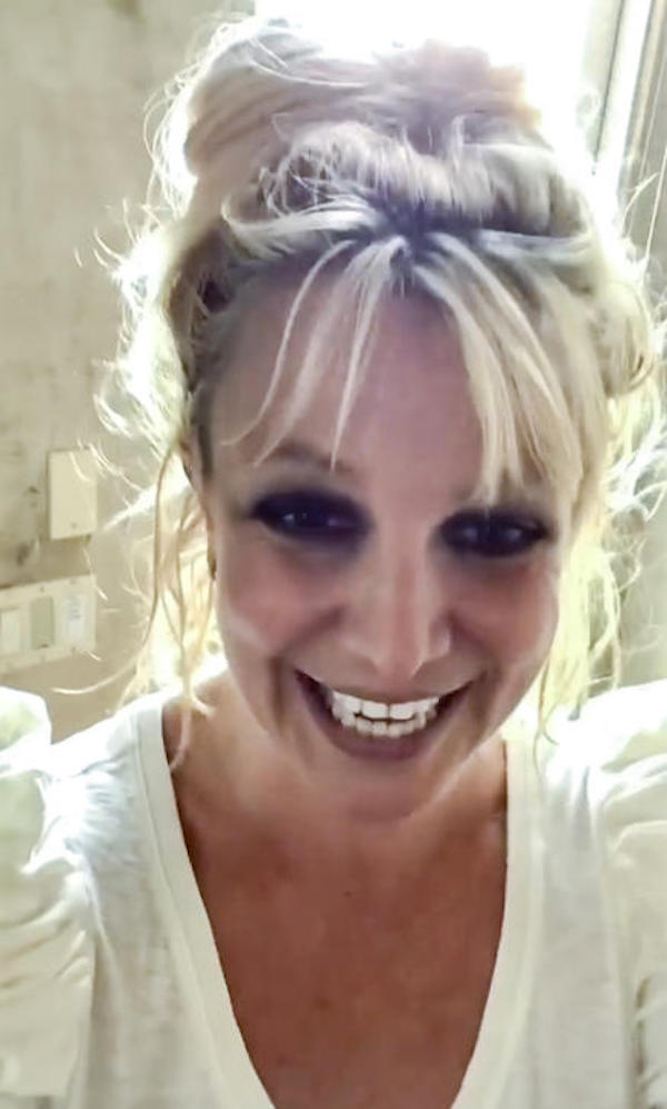 Britney Spears “malata di demenza, costretta a lavorare sotto ricatto” Britney Spears “malata di demenza, costretta a lavorare sotto ricatto”