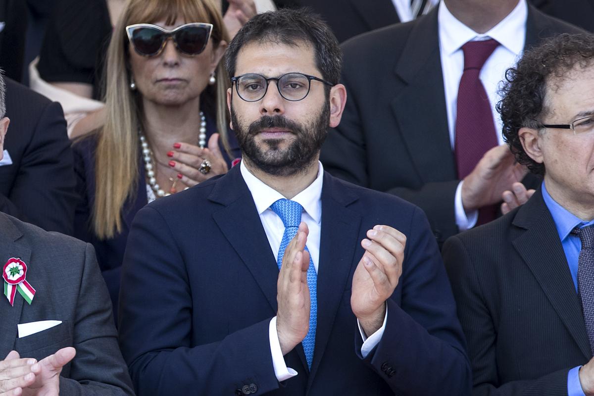 Tim, “Cdp salga a maggioranza”. Su Affari l’intervista ad Angelo Tofalo (M5s) Tim, “Cdp salga a maggioranza”. Su Affari l’intervista ad Angelo Tofalo (M5s)