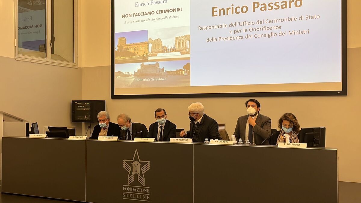 “Non facciamo cerimonie!” Passaro e la nobile arte del protocollo di Stato “Non facciamo cerimonie!” Passaro e la nobile arte del protocollo di Stato