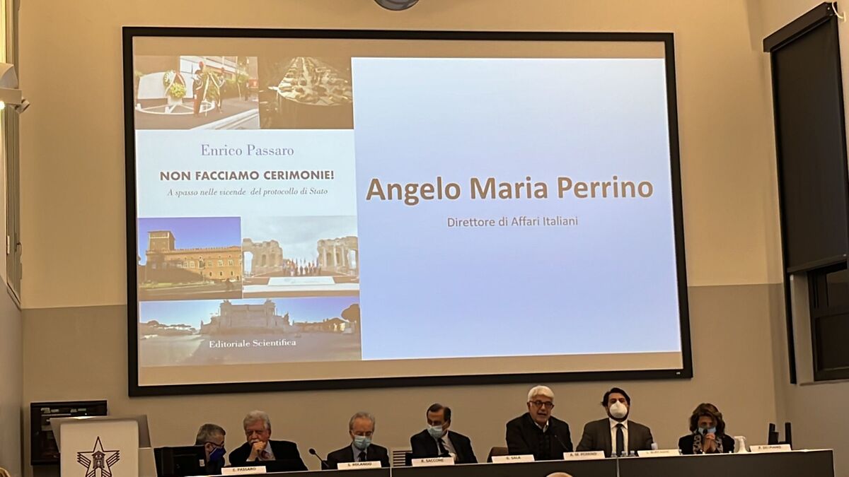 “Non facciamo cerimonie!” Passaro e la nobile arte del protocollo di Stato “Non facciamo cerimonie!” Passaro e la nobile arte del protocollo di Stato