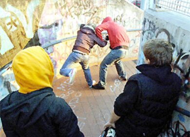 Lombardia, baby gang: rapine e spedizioni punitive, ai domiciliari 8 minori