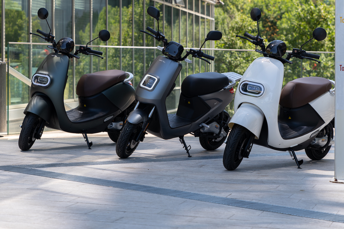 FIVE presenta ad EICMA la gamma eBike ed eScooter e la minicar di Eli
