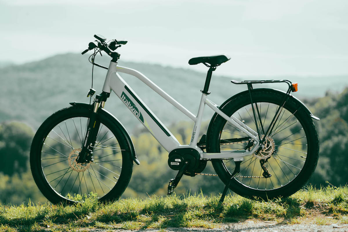 FIVE presenta ad EICMA la gamma eBike ed eScooter e la minicar di Eli