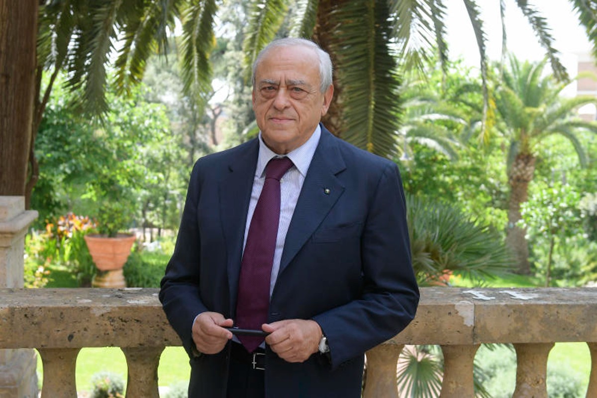 Caltagirone sale al 7,302%, con pegno sullo 0,6. Patto al 14,32% Caltagirone sale al 7,302%, con pegno sullo 0,6. Patto al 14,32%