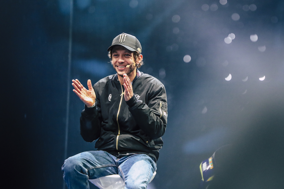 EICMA: la folla incorona la rockstar Valentino EICMA: la folla incorona la rockstar Valentino