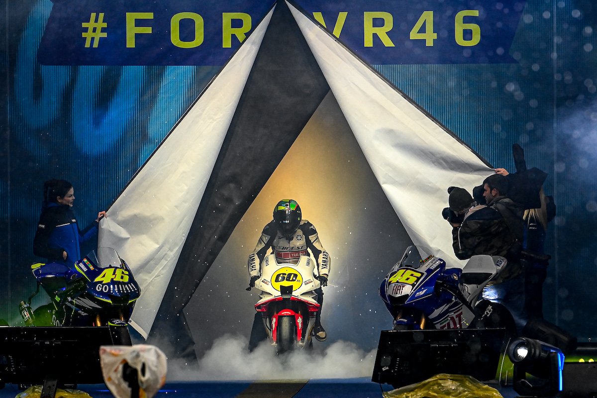 EICMA: la folla incorona la rockstar Valentino EICMA: la folla incorona la rockstar Valentino