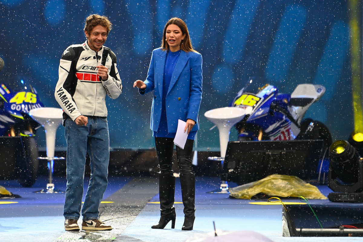 EICMA: la folla incorona la rockstar Valentino EICMA: la folla incorona la rockstar Valentino