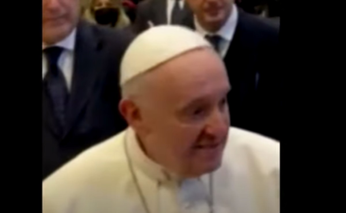 “La Puglia è pericolosa?”, la curiosa domanda del Papa che sorprende i fedeli “La Puglia è pericolosa?”, la curiosa domanda del Papa che sorprende i fedeli