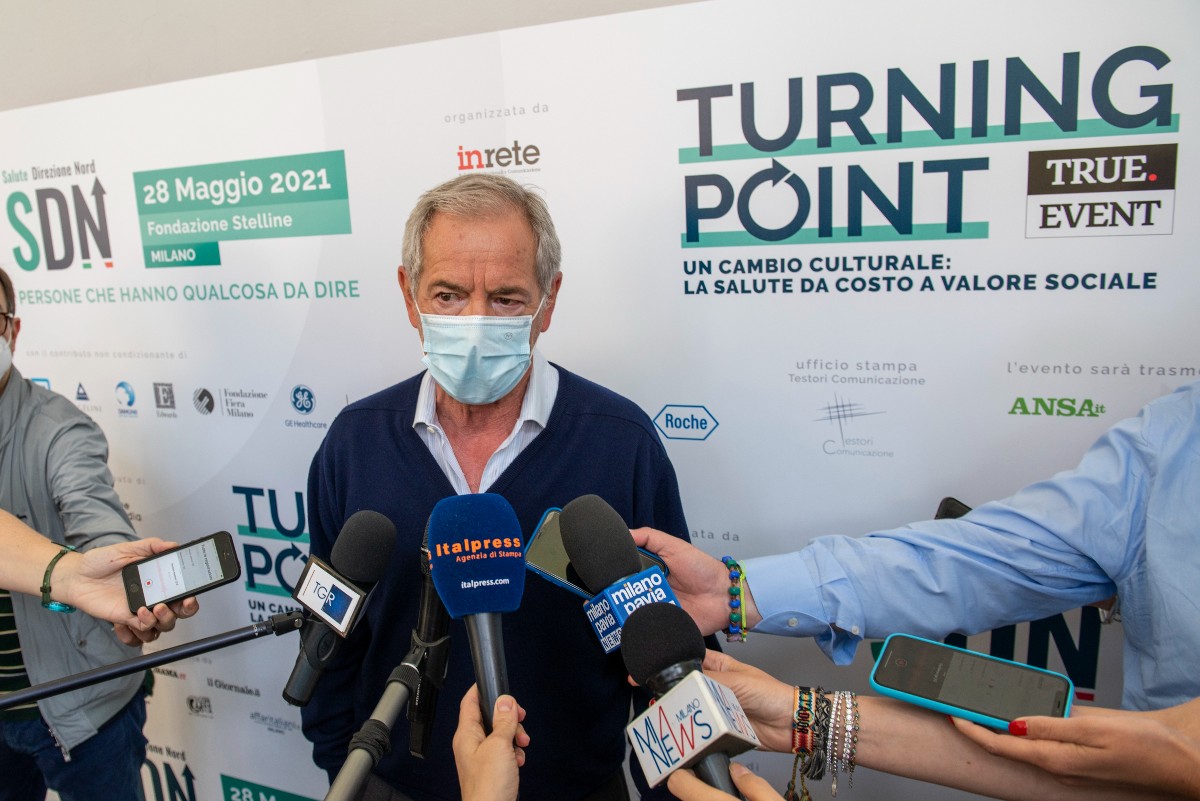 Natale in zona gialla in tutta Italia? Bertolaso: “Non lo escludo” Natale in zona gialla in tutta Italia? Bertolaso: “Non lo escludo”