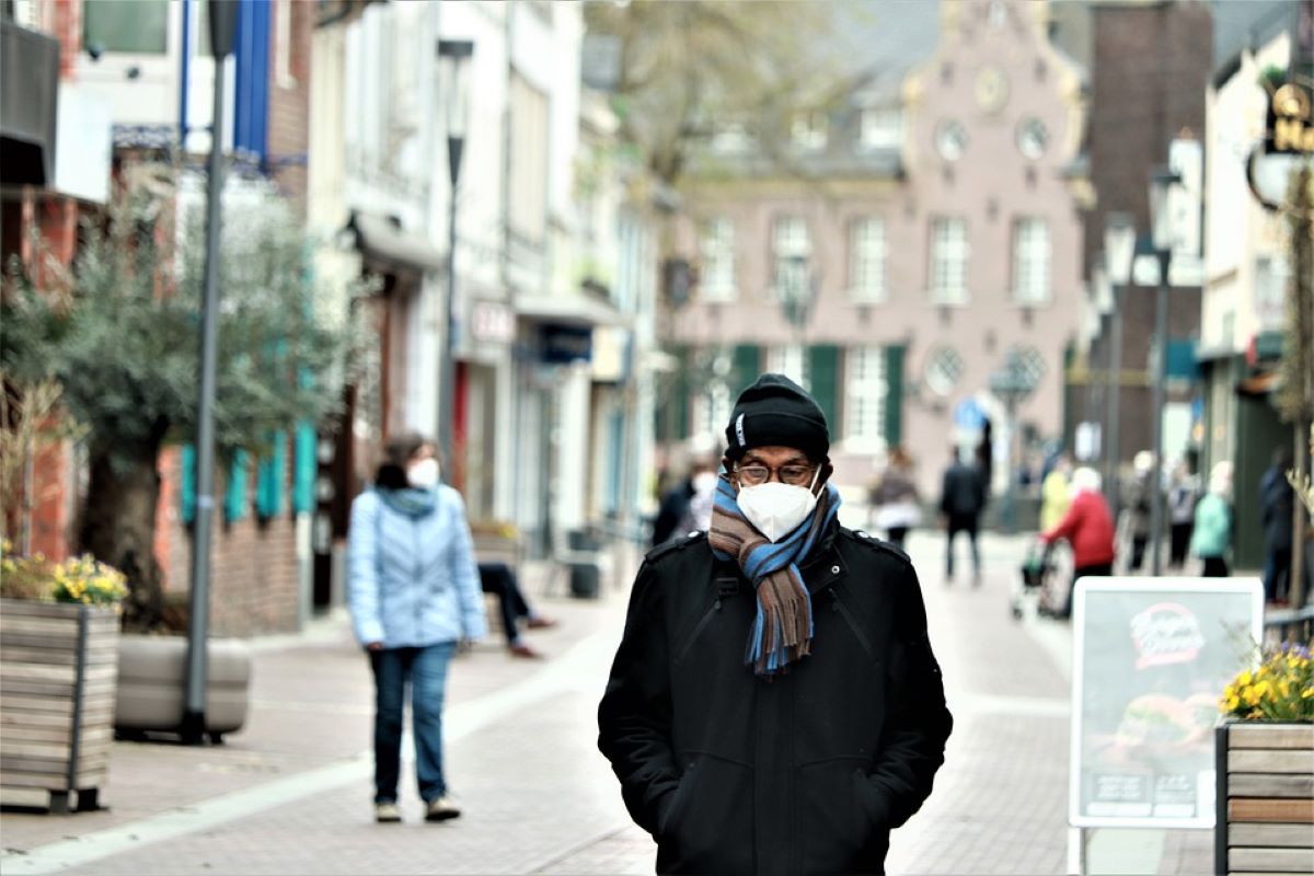 Olanda in lockdown per 12 ore al giorno, Rutte annuncia il coprifuoco alle 17 Olanda in lockdown per 12 ore al giorno, Rutte annuncia il coprifuoco alle 17