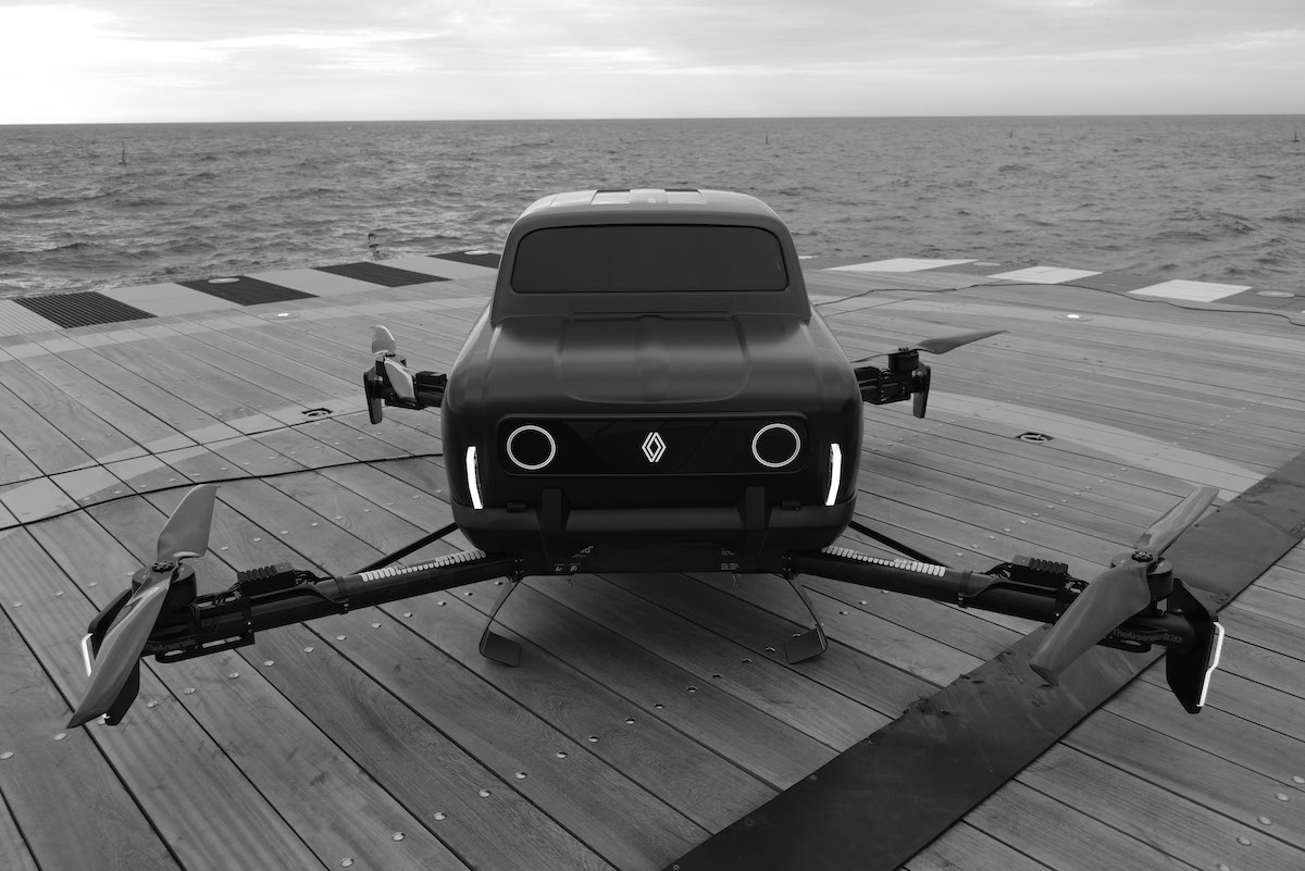 Renault svela AIR4, la showcar volante Renault svela AIR4, la showcar volante