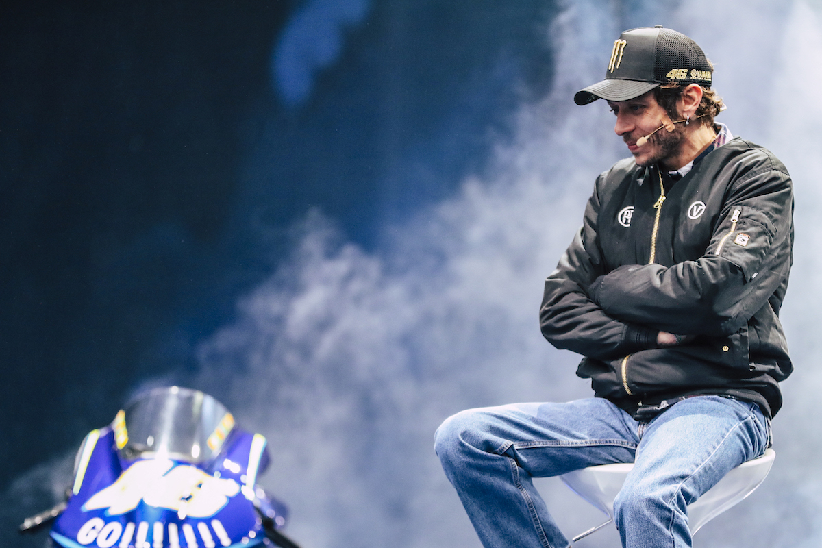 Valentino Rossi ad Eicma: l’ultimo giro di pista del campione Valentino Rossi ad Eicma: l’ultimo giro di pista del campione