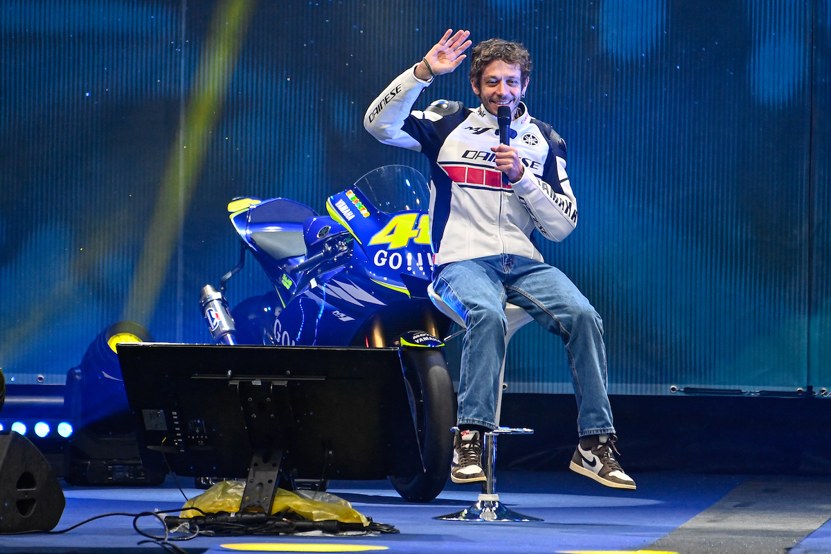 Valentino Rossi ad Eicma: l’ultimo giro di pista del campione Valentino Rossi ad Eicma: l’ultimo giro di pista del campione