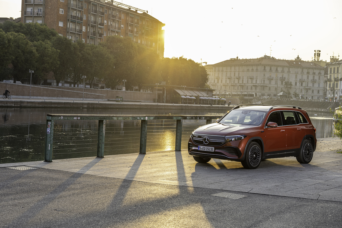 Mercedes-Benz EQB: l’elettrica con la Stella è anche sette posti Mercedes-Benz EQB: l’elettrica con la Stella è anche sette posti