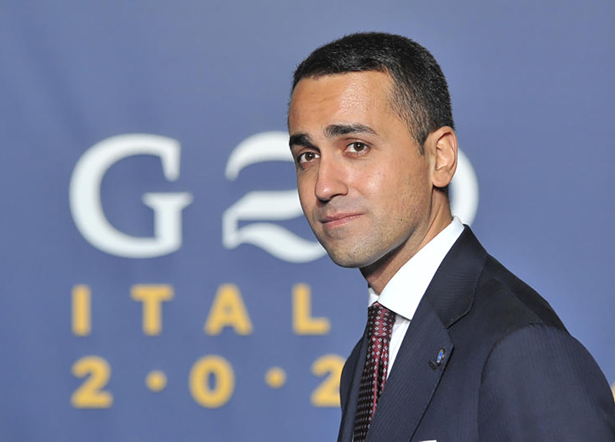 M5s, Di Maio rinnega tutto. “Gilet gialli? Ho sbagliato. Ora voterei Macron” M5s, Di Maio rinnega tutto. “Gilet gialli? Ho sbagliato. Ora voterei Macron”