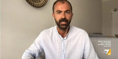 Sudafrica, Fioramonti bloccato: “Al G20 avevano detto stop a restrizioni”