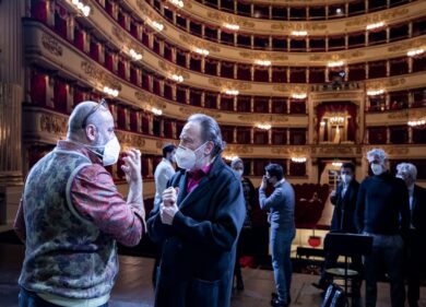 Prima della Scala senza maxi-schermo in Galleria e cena di gala