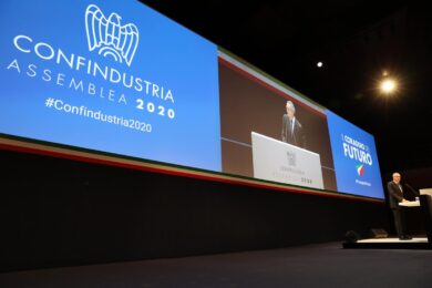Confindustria, Baroni presidente Piccola. I Probiviri sanzionano lo sfidante