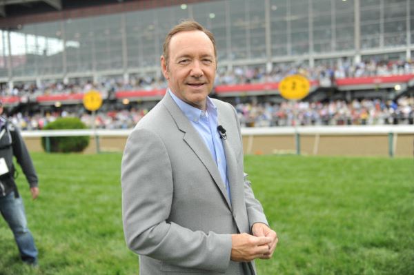 “Trump, Clinton, Spacey e il principe Andrea sull’aereo del pedofilo Epstein”