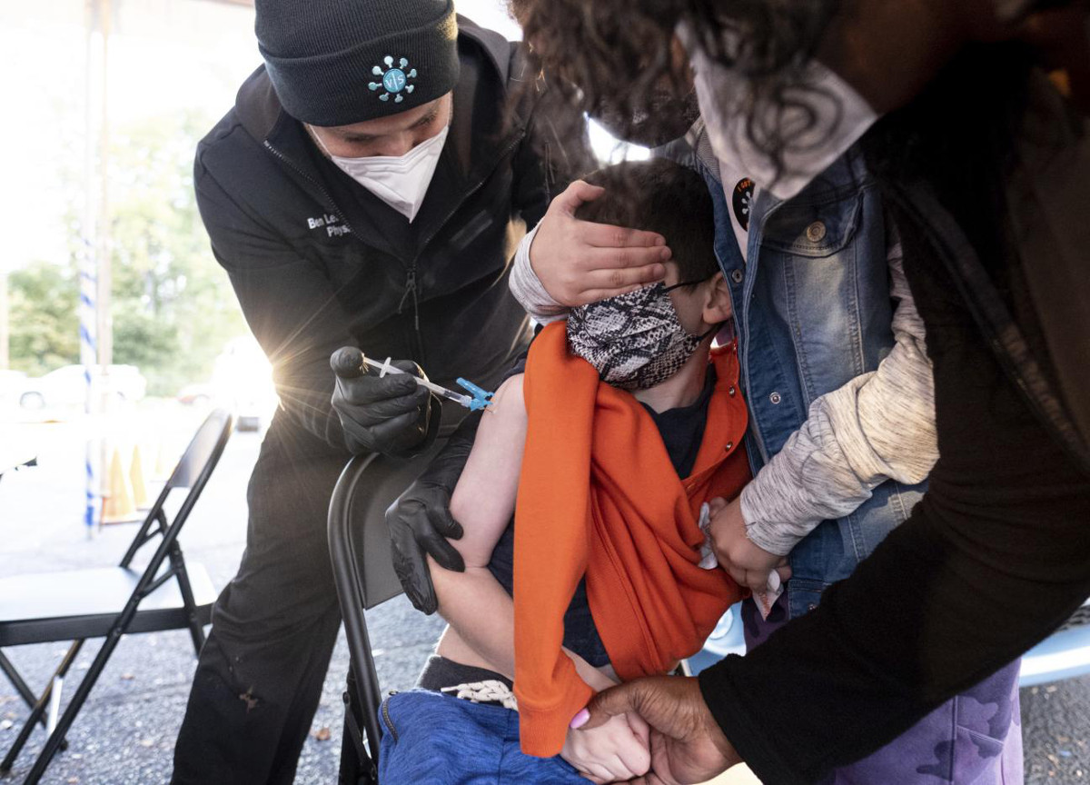 Virus, vaccini a bimbi 5-11 anni. Costa: “Volontario e senza Green Pass” Virus, vaccini a bimbi 5-11 anni. Costa: “Volontario e senza Green Pass”