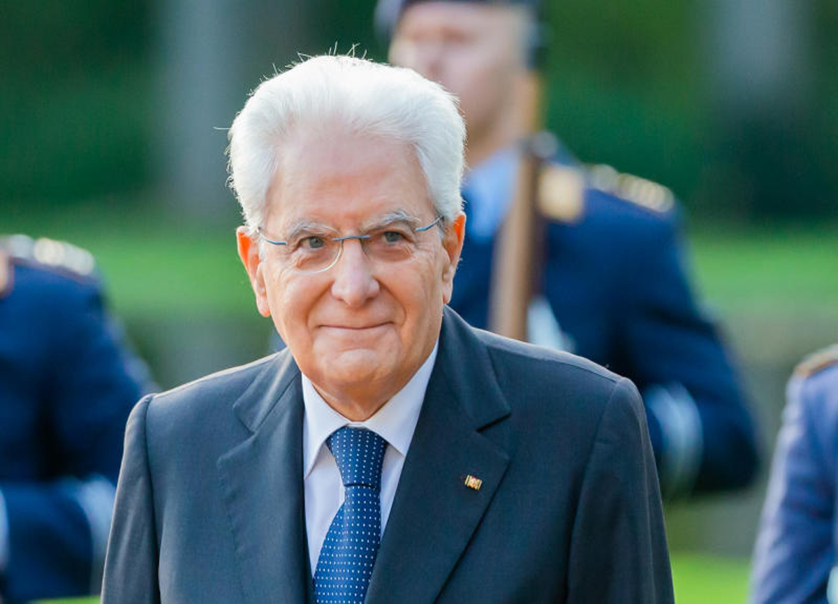 Quirinale, Pd vuole convincere Mattarella al bis con ddl che vieta rielezione Quirinale, Pd vuole convincere Mattarella al bis con ddl che vieta rielezione
